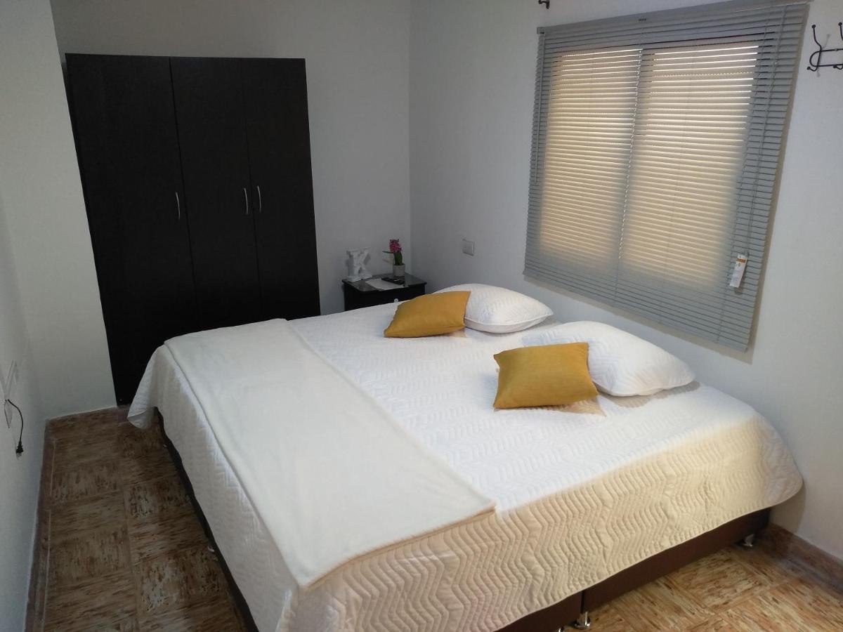 Komodo Alojamiento- Hostal Autoservicio, Ubicado Cerca Al Centro Historico - Bano Privado, Wifi , Cama 2X2 Y Agua Caliente Y Cocina Compartida Попаян Экстерьер фото