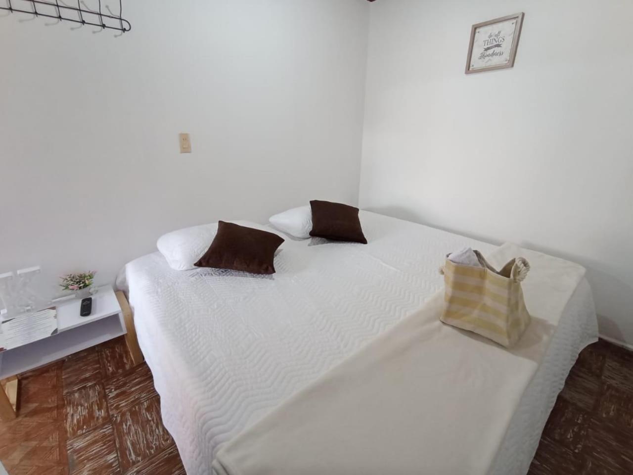 Komodo Alojamiento- Hostal Autoservicio, Ubicado Cerca Al Centro Historico - Bano Privado, Wifi , Cama 2X2 Y Agua Caliente Y Cocina Compartida Попаян Экстерьер фото